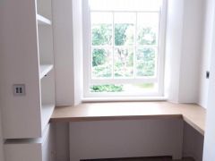 Arredo mobili artigianali casa abitazione privata a Londra di Manufactory Design